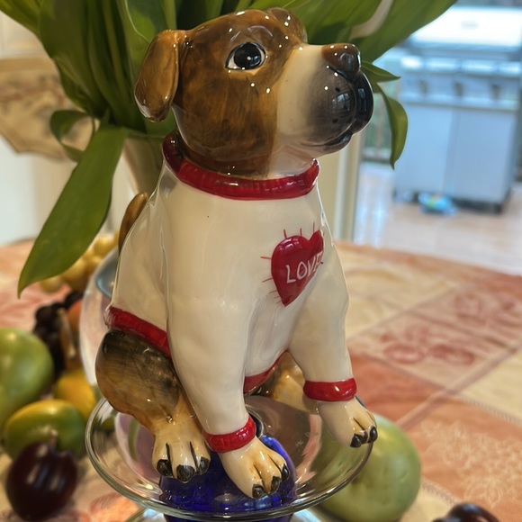 NWT Blue Sky Clayworks Loving 6.5” Dog with white sweater w/ red heart figurine - Picture 8 of 9